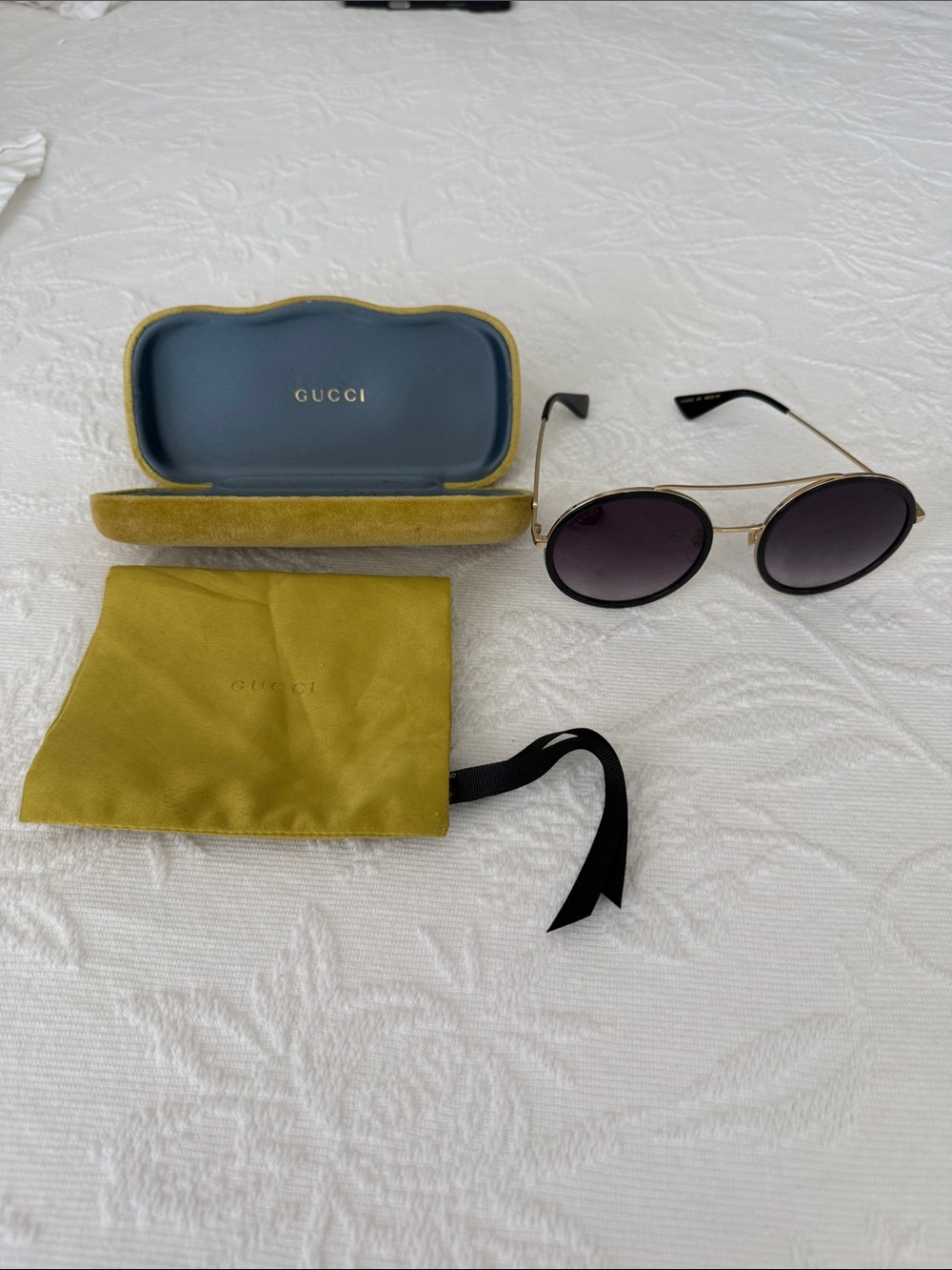 Gucci Women's Gold Metal Frame Sunglasses with Black Gradient Lenses